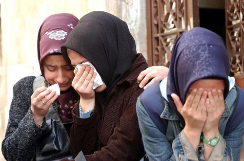 Turkish schoolgirls in hijaab