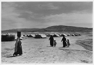 Palestinian refugee women and children