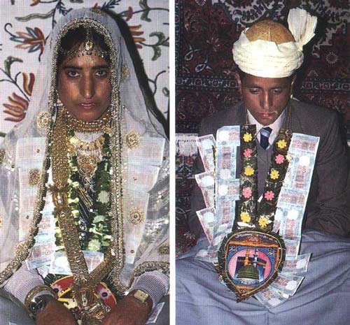 A Kashmiri Muslim bride and groom