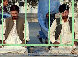 Men in Kabul praying