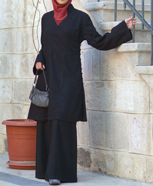 A linen tunic suit from Shukr