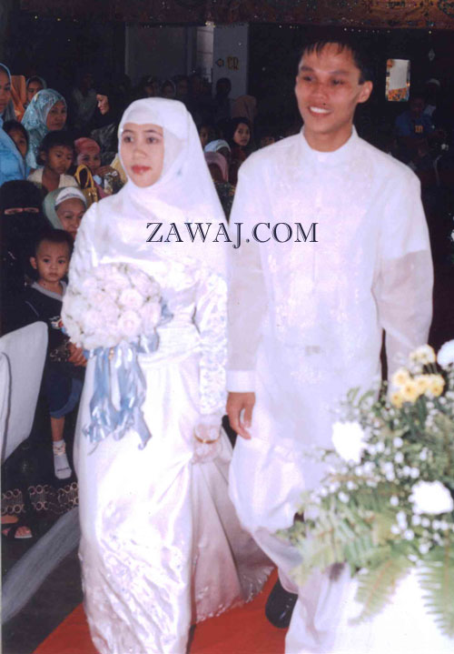 The procession (here comes the bride and groom)