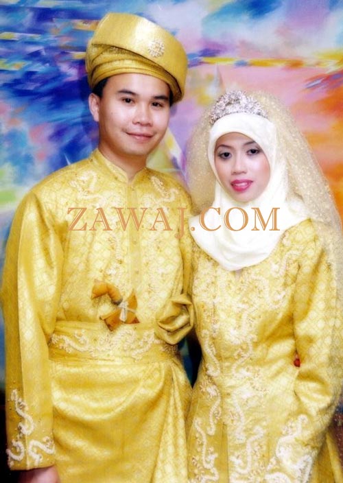 Traditional Malay wedding costumes